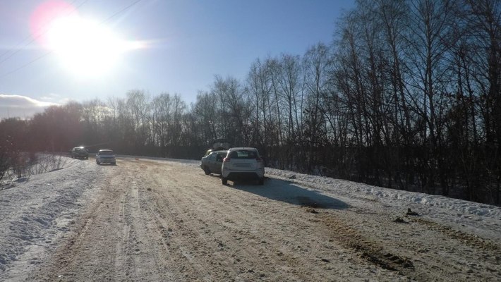 В Безенчукском районе Дэу врезалась в «Весту», пострадали 5 женщин